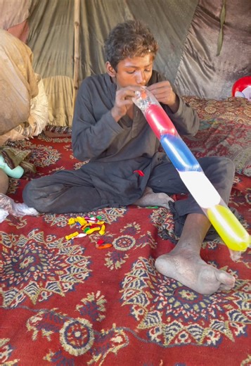 Talented Balloon Artist Creates Colorful Masterpieces