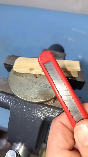 4.9K views · 22 reactions | How to make a great DIY wire stripper from a clothespin. Electrician tips and tricks that work really well #diy #tools #tutorial #diycraft #diyproject #tipsandtricks | Tips Genius | Facebook