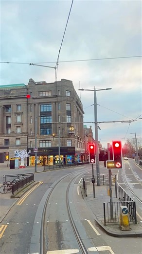 Taking the scenic route through the streets of Edinburgh. 🚌✨ #Edinburgh #Scotland #TravelScotland #BusRide #CityViews #EdinburghLife #VisitScotland #TravelGram #Architecture #ExploreEdinburgh #ScotlandLover #CityTrip #MorningViews #ScotlandTravel #HiddenEdinburgh #ExploreScotland #UKTravel | Exploring Heart