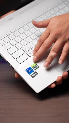 這台MSI Sword 15除了有超高人氣的全白機身之外 15吋144Hz IPS面板還搭載12代i7跟RTX3050 讓你享受視覺與效能帶來的全新饗宴#驊哥電腦 #客製化筆電 #msi #sword15