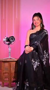 😍 #itsanamikahere #haryana #blacksaree #camera #haryanvisongs | Anamika Anamika