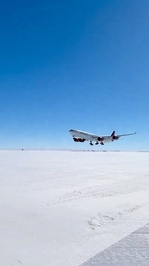 100K views · 1.6K reactions | Awesome touchdown in Antarctica: Airbus A340-600 European Cargo landing on Wolf's Fang runway. Video: European Cargo. | Aeronews | Facebook