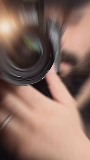 🎥 ليش أغلب المصورين يرغبون كامره Nikon D7100؟ راح أجاوبك بصراحة… لأن هاي الكامره تجمع كلشي يحتاجه المصور الحقيقي! 📸 دقّة خرافية 24.1 ميكا، فوكس ناري بـ51 نقطة، وتصوير سريع 6 فريم بالثانية! يعني لا تفوتك مشهد، ولا ضاعت لقطة ✨ ثبات، وجودة، وأداء يخليك تحس انت المخرج مو المصور 😎 مو صدفة أغلب المحترفين يعتمدون عليها! 💥 متوفرة بسعر عرض 625 ألف بس! احجزها قبل ما تخلص الكمية 🎯 07824946498 ☎️ ⸻ #سوق_بغداد_للكامرات #camera #nikon #creatorsearchinsights | كاريس ﮮﮮ