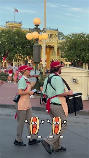 Hot dogs are the new thing on Main Street now #DisneyFood #MagicKingdom #WaltDisneyWorld