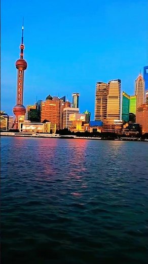 Shanghai’s Timeless Bund: Iconic Views & City Lights 🌅✨ | Must-Visit Spot in China 🇨🇳