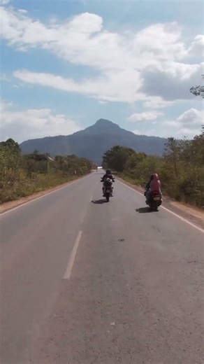 Racing Motorbikes in Laos #motorcycle #travel #pov #laos #racing