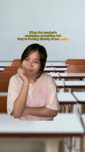 When the teacher’s explaining something but they’re looking directly at me🤔😁🤔 #when #teachers #explain #explaining #something #lookinggood #DIRECTLY #me #funnyvideos #goodvibes #reelsviralシ #fyp | ChantalMae