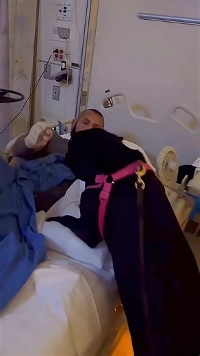 Animal Lovers Community on Instagram: "They kept @mybeloved11 in the hospital for 17 days… but nothing could keep Freya away. This is what love looks like🥹❤️ Courtesy @mybeloved11"