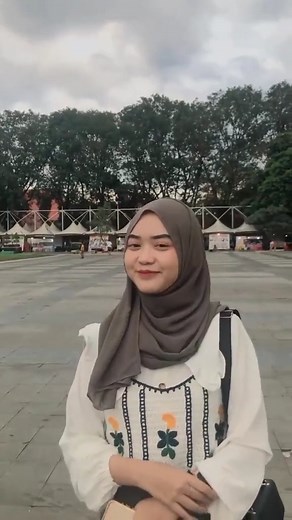 mas dedi seng ning jepang #arrumakhma #jatenggayeng #javasoft #jowo #jateng #jawatengah #kembangdesa #desa #virals #viralreels #fyp | Arrum Akhmaa