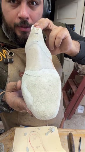 Live how custom boots are made: modifying the last to perfect the fit.