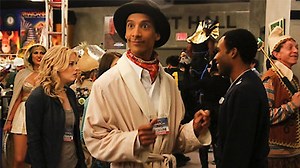 Watch Community Season 4 Episode 3 - Conventions of Space and Time