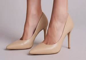 Turning sidewalks into runways one heel at a time ✨ #PinkBoutiqueStyle #heels | Pink Boutique | Facebook