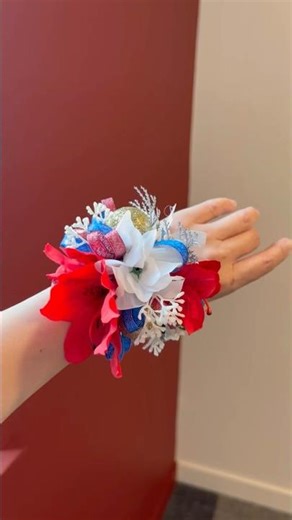 Red Gold Blue | Poinsettia