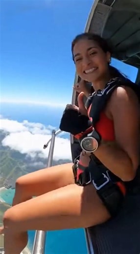 Beautiful Girl Skydives From a Gyrocopter | Insane Aerial Jump