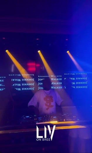 Kelvin Momo’s Performance at Livonbree@LIV On Bree 🔥🔥🔥#samdeep #azana #zwayetoven #babalwa #nvcho #stixx #upcoming #kelvinmomo #stixx #babalwam #creatorsearchinsights #privateschool #momo #privateschoolpiano #tiktok #viralvideos #highlights #tiktokexplore #trendingvideo #trendingvideos #tiktoktrend #tiktoktrendings #amapianoisalifestyle #viral_video #southafrica #world #skhothane