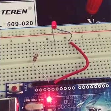 Arduino Uno Clone Blinking