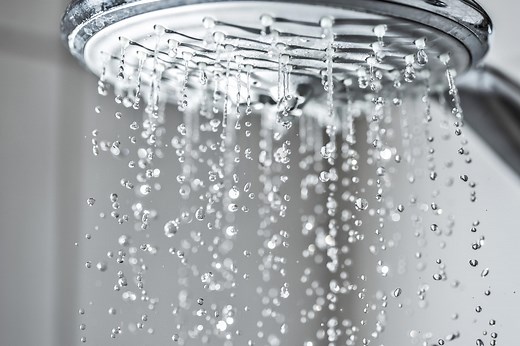 How Dangerous Is It to Shower in a Thunderstorm? A Lightning Expert Explains