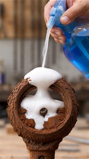 Satisfying Rust Removal Transformation – Restoring Old Rusty Compass to Shiny Perfection