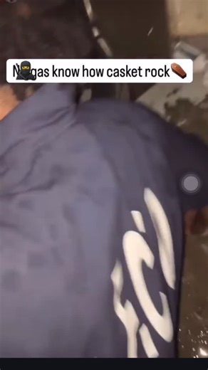 @insaneshootingsus on Instagram: "... 1997년 개봉한 영화 Titanic은 잭과 로즈의 운명적인 사랑을 통해 비극 속에서도 오래 남는 감정의 깊이를 보여주는 작품입니다. 화려한 연출보다 인물의 감정에 더 집중한 제임스 카메론 감독의 스타일은 지금 다시 봐도 묘하게 가슴을 울리죠. 배가 침몰하는 장면이 아닌, 두 사람이 서로를 바라보던 순간들이 더 강하게 기억에 남는 영화이기도 합니다. 이 감정을 완성해주는 곡이 바로 셀린 디온의 *“My Heart Will