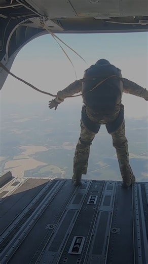 The Georgia National Guard recently hosted the Parachute Operations Mishap Preventative Orientation Course—Enhanced, which brings together jumpmasters and other airborne personnel from throughout the U.S. military to review new equipment, discuss safety procedures, and share lessons learned to ensure standardized airborne operations. Learn more: https://ngpa.us/29407 | The National Guard