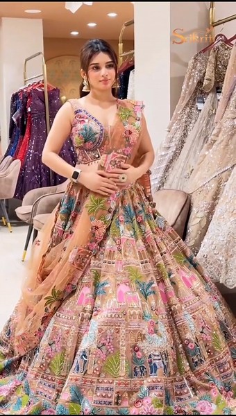 🙋‍♀️New Bridal Lehenga Designs Ideas✨❤ #shorts #fashion #lehenga #lehengacholi #youtubeshorts