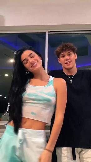 Dixie D'Amelio and Noah Beck Dance Throwback Compilation