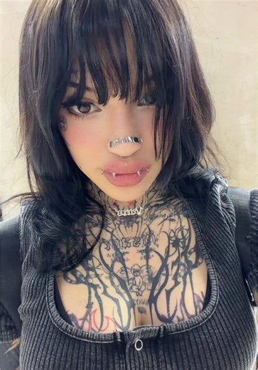 #piercings | kitty fangs