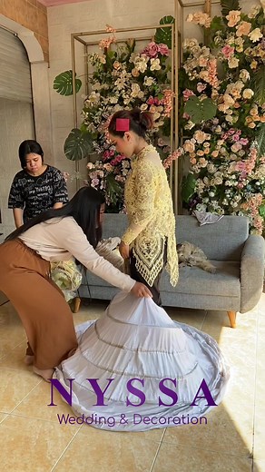 Tutorial memakai ballgown dengan petticoat