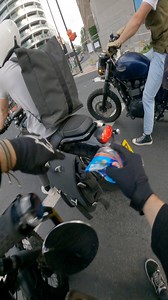 I might start sneaky planting Haribo on people. I’ll be sure to alternate between Starmix and Tangfastics to make sure the essential research isn’t ruined. Big up Green gillet man for not telling on me!. #triumph #bonneville #triumphbonneville #customtriumph #triumpht120 #motorbike #motone #motonecustoms #scrambler #bikesofinstagram #biker #muttmongrel #caferacer #bikeshed #t120 #urbanrider #bikelife #motorcycle #london #pov #gopro #london #feelgood #interaction #haribo | Harveyridesbikes