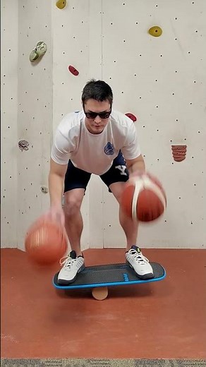Record-Breaking basketball bounces on a balance board 🤯