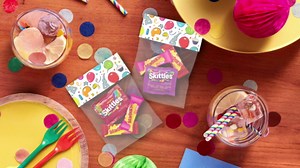 Skittles & Starburst Fun Size Chewy Candy Variety Bag , Family Size - 14.24 oz Bulk Bag