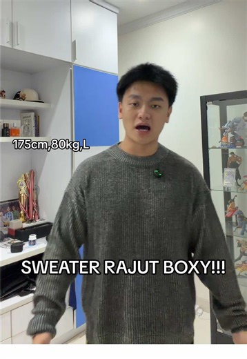 Boxy Knit Sweater Styling Tips
