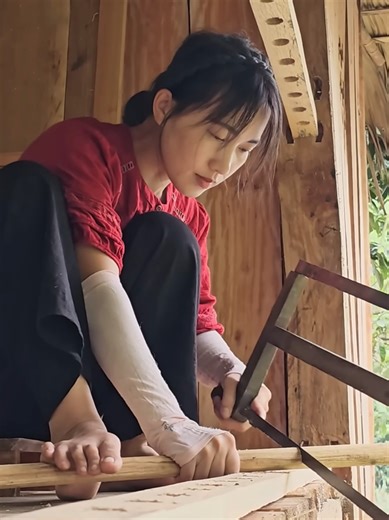 How to Build a Bamboo Frame Yard with a Pond