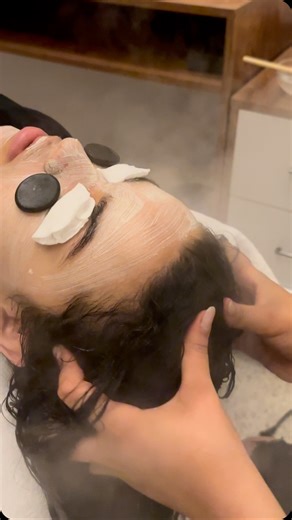 Oui ! Il est important de se détendre pour améliorer le bien être et gérer le stress 🙃 Un soin de visage spécifique avec le soin capillaire nutritif bio 😍 | Institut de beauté Om Ezine