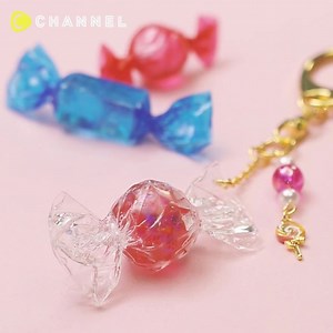 C CHAN×節約｜100均 / 掃除 / 洗濯 / DIY | リアルさがさらに可愛い💜レジンのキャンディチャーム🍬🎶 . ✨Check👉 @cchannel_girls ＆ #cchannel 💗 💄C CHANNELのアプリもよろしくお願いします😊💕 .... | Instagram