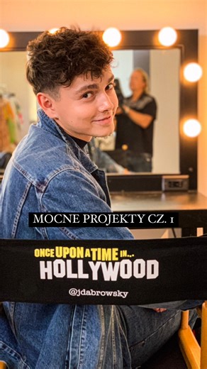 Koniec lipca 2019 roku ♥️ Wiem już, że za kilka miesięcy zostanę tatą. Poleciałem do USA, do stolicy kina - Hollywood - na pokaz przedpremierowy filmu „Once Upon a Time in Hollywood” od Quentina Tarantino 🎥 Mój ulubiony reżyser ♥️ To był piękny projekt - śladami tego właśnie filmu, po legendarnych miejscach w Los Angeles 🇺🇸 Kolacja w Steak House, które pamięta kilka pokoleń, czy w meksykańskiej restauracji, w której razem ze znajomymi była Sharon Tate chwilę przed przykrym i makabrycznym wyda