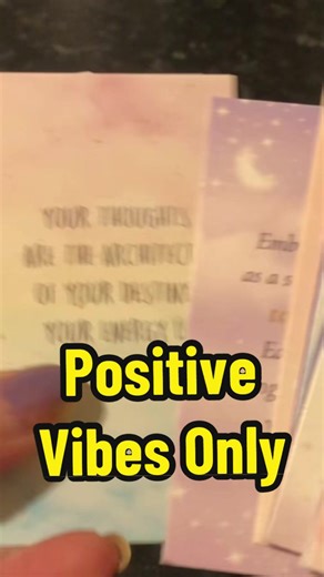 We all love a bit of positivity in our lives and these positive affirmation cards are a simply way to get your daily fix, grab yours now 👇 #positiveaffirmationsdaily #positivevibes #affirmations