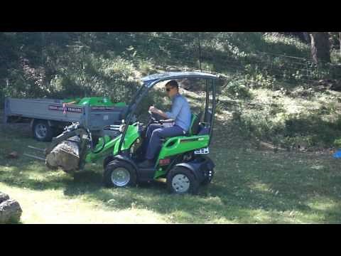 Avant 225 Mini Loader - Property Maintenance