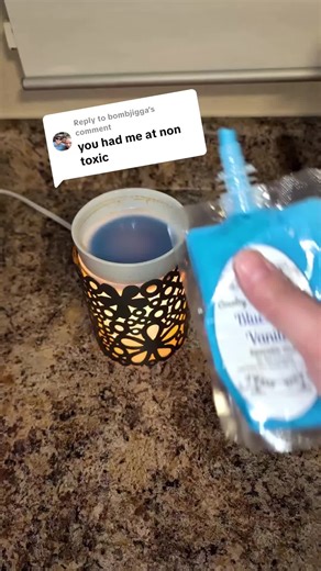 Replying to @bombjigga These soy wax squeezable pouches are so good ✨👏 #soywax #soywaxsqueezablepouches #nontoxic