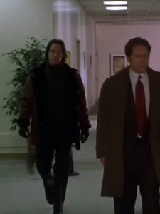 James Spader y Keanu Reeves en The Watcher 2000