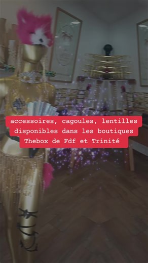 lentilles, paillettes, éventails différents coloris, bijoux, cagoules disponibles dans toutes les boutiques Thebox