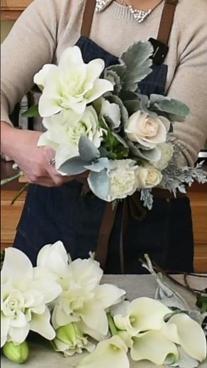 Bridal Bouquet Easy Tutorial #floraldesign #bouquet #flowertutorial