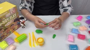 Amazon.com: cyctravel Modeling Clay Kit - 42 Colors Air Dry Clay, DIY Molding Magic Clay Includes Tools and Christmas Accessories, Modeling Clay for Kids is an Ideal Holiday Gift for Children Over 3 Years Old.