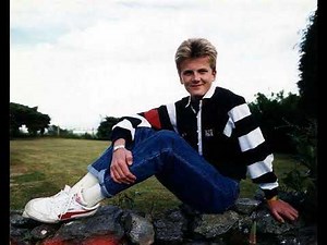 Walking in the air - Aled Jones duets his younger self