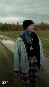 Egal ob Pflegefamilie, Wohngruppe oder Schule, Benni fliegt sofort wieder raus: zu laut, wild und unberechenbar. Die Neunjährige ist, was man im Jugendamt einen "Systemsprenger" nennt. Heute Abend um 21 Uhr läuft der preisgekrönte Spielfilm "Systemsprenger" auf 3sat. Auch Luna weiß, wie sich das anfühlt, "nicht ins System zu passen". Wenn ihr mehr zum Thema sehen wollt, dann schaut euch unsere YouTube-Reportage über Luna an: youtube.com/watch?v=Uelt_umOSVo | 37 Grad