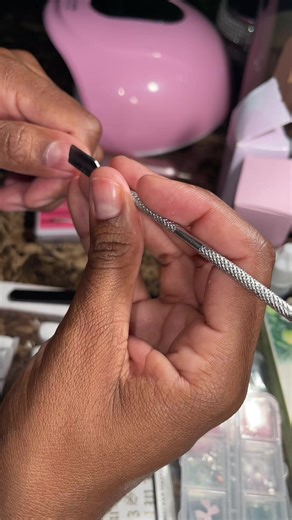 Easy Press-On Nails Tutorial You Can Follow