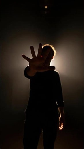 How Do We Sense Objects in the Dark Without Seeing? 🌑 #SpatialAwareness #HumanBody #ScienceFacts