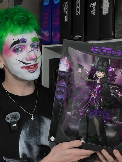 You guys would tell me if I had a problem right? - - @MocoQueen @ManicPanicNYC @Trixie Cosmetics @Sunset Makeup @Mehron Makeup @Chaotic Cosmetic