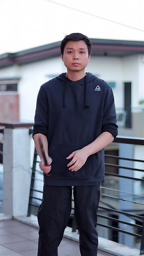 different grip positions I use in #filipinomartialarts #arnis