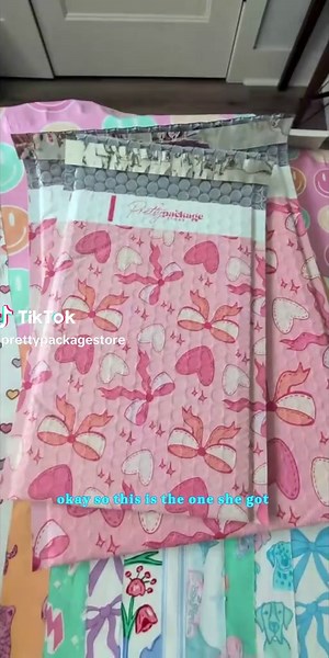 Pretty Package Store Bubble Poly Mailer 50 Pack Shipping Bags for Small Business Large Mailing Envelopes Padded Pink Coquette Bubble Mailer